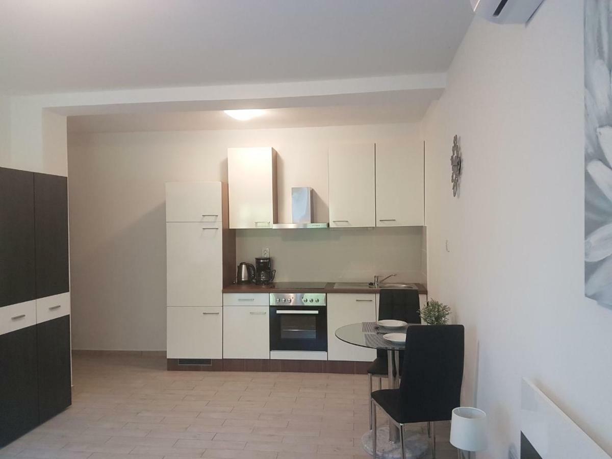 Apartments Lucija Сен Екстериор снимка