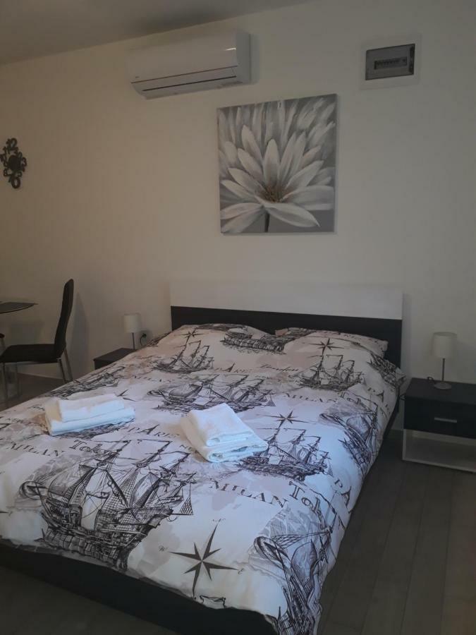 Apartments Lucija Сен Екстериор снимка